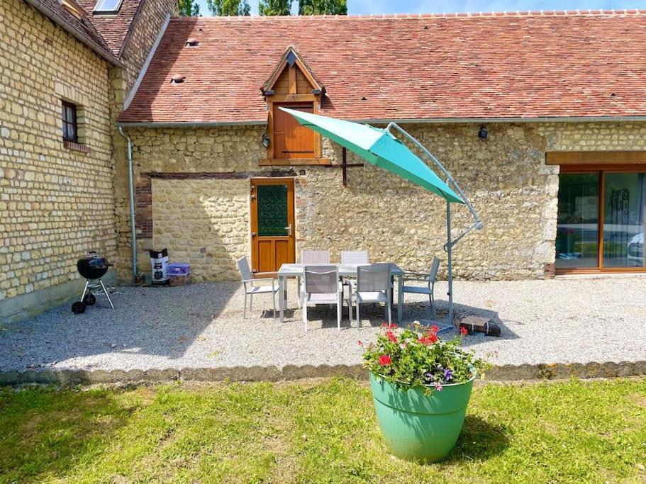 Maison De Campagne Paisible La Mesniere Екстериор снимка